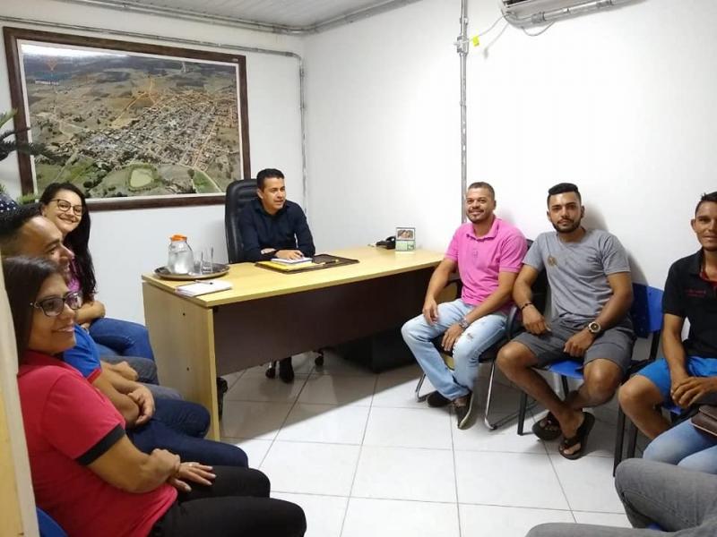 Guajeru: Prefeito Gil Rocha reúne com os Grupos de Comemorações do São Pedro