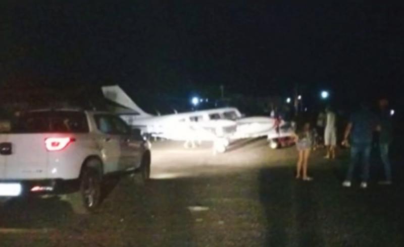 Avião com o cantor Amado Batista faz pouso de emergência na Bahia