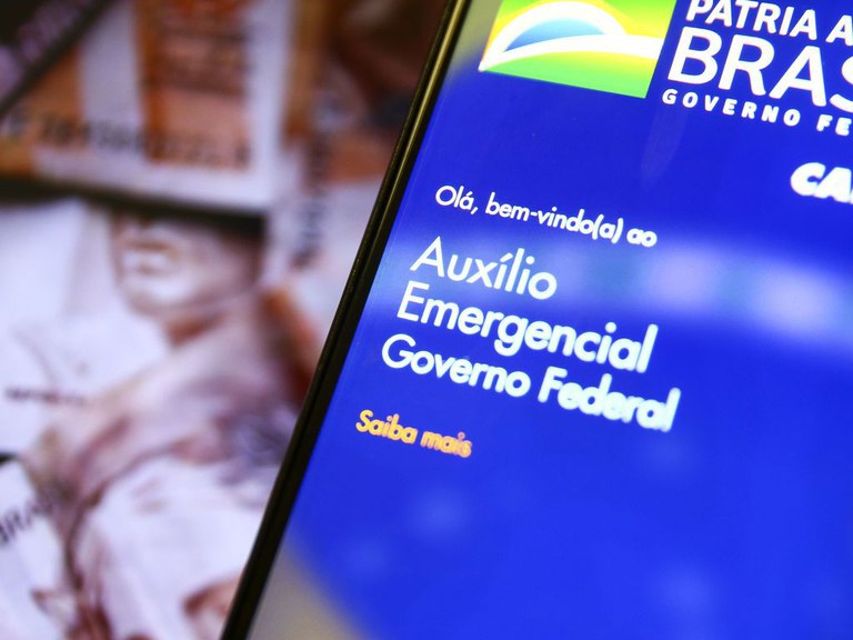 Auxílio Emergencial foi a única renda para milhões de famílias em julho, diz pesquisa do Ipea
