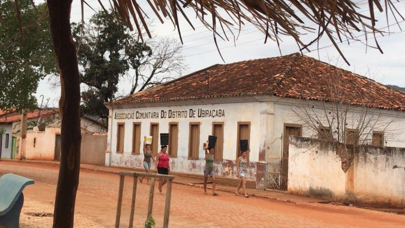 Brumado: Prefeito e Presidente da Câmara comemoram obras para os distritos de Samambaia e Ubiraçaba