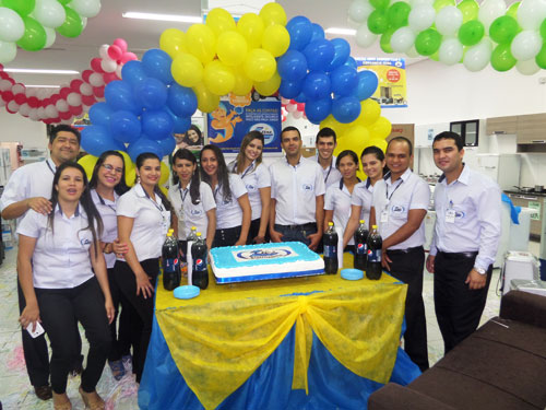 A Zema completa 5 anos na cidade e faz festa para os seus clientes