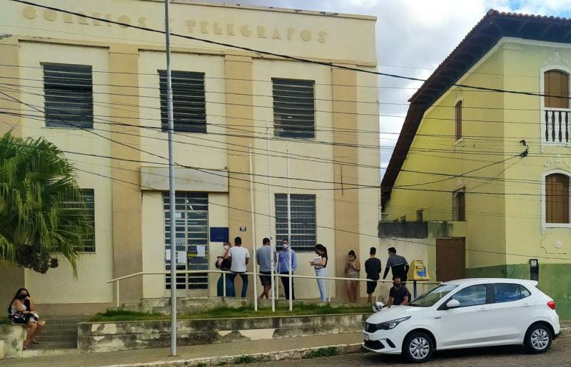 Bandidos arrombam agência dos correios em Brumado