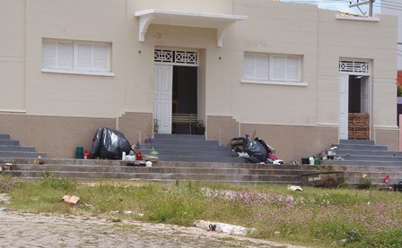 Moradores de rua ainda não foram removidos do Mercado de Arte, área que envolve o circuito do carnaval