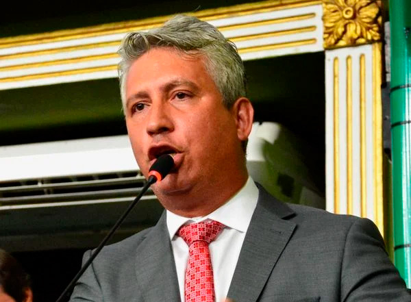 Ex-vereador de Salvador é condenado a mais de três anos de prisão por prática de