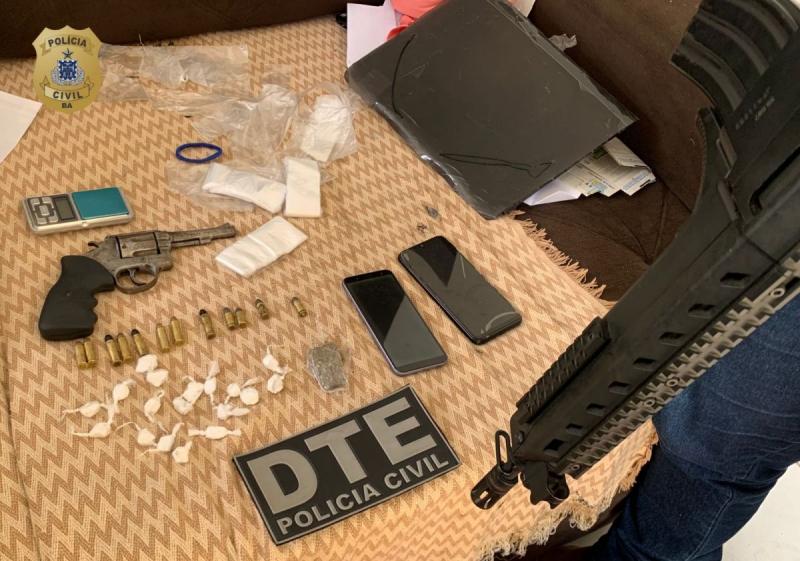 Homem acusado de tráfico de drogas e de pertencer a facção criminosa é preso em Vitória da Conquista