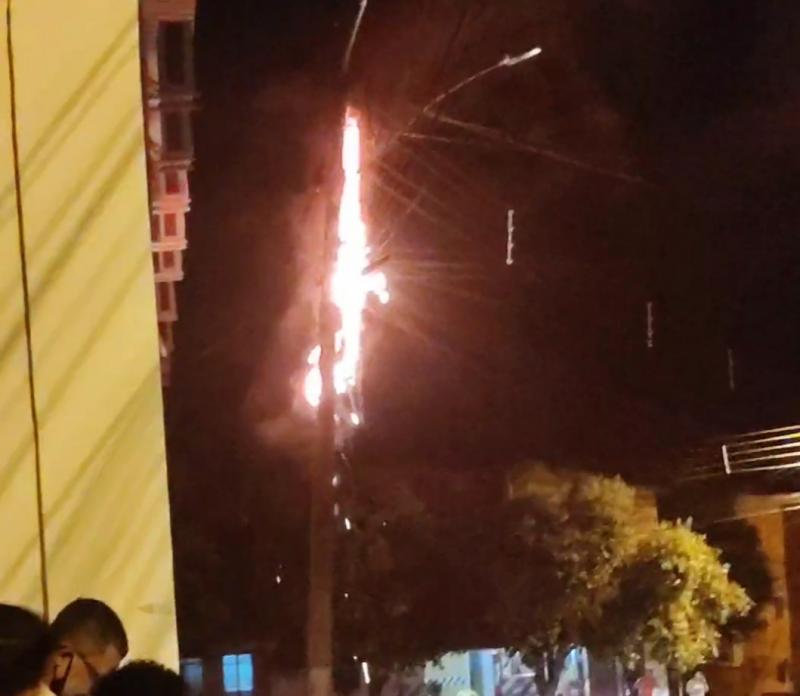 Brumado: Fios de Internet provocam Curto-circuito e assustam moradores do bairro São Félix 