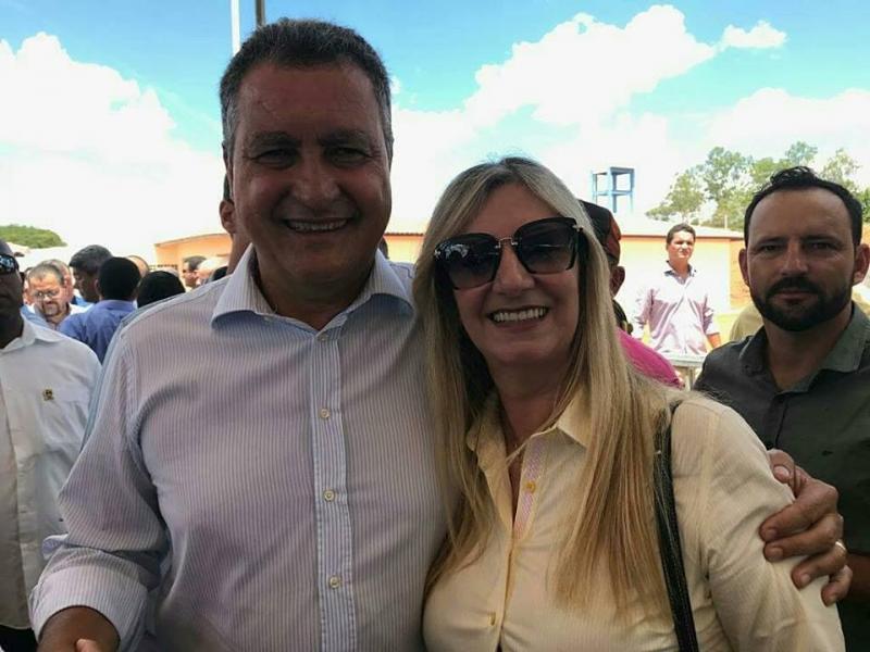 Prefeita de Malhada de Pedras recepciona Governador e participa de inauguração em Rio do Antônio