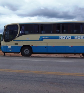 Policial atira em bandido dentro de ônibus e consegue evitar assalto