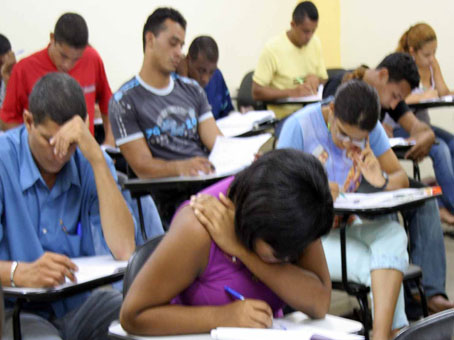 Prefeitura e Governo da Bahia têm concursos com salários até R$ 6 mil; confira