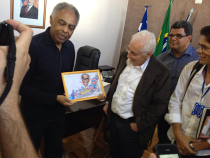 Gilberto Gil pede exumação dos restos mortais do corpo do pai, enterrado em Conquista
