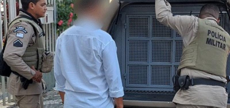 Homem tenta fazer registro médico com diploma falso e é preso em flagrante