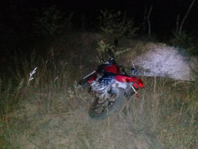 Brumado: Polícia Militar recupera moto roubada abandonada em matagal no povoado de Campo Seco
