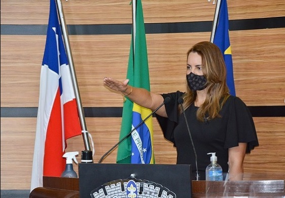 Vitória da Conquista: Sheila Lemos toma posse como prefeita após morte de Herzem Gusmão