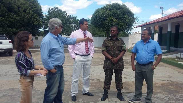 Prefeito de Brumado visita as instalações do Tiro de Guerra 06-024 e garante viabilidade de reforma na instituição