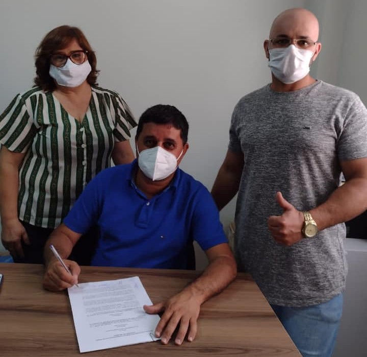 Barra da Estiva: Prefeito assina protocolos para a implantação da Policlínica Regional de Saúde da região