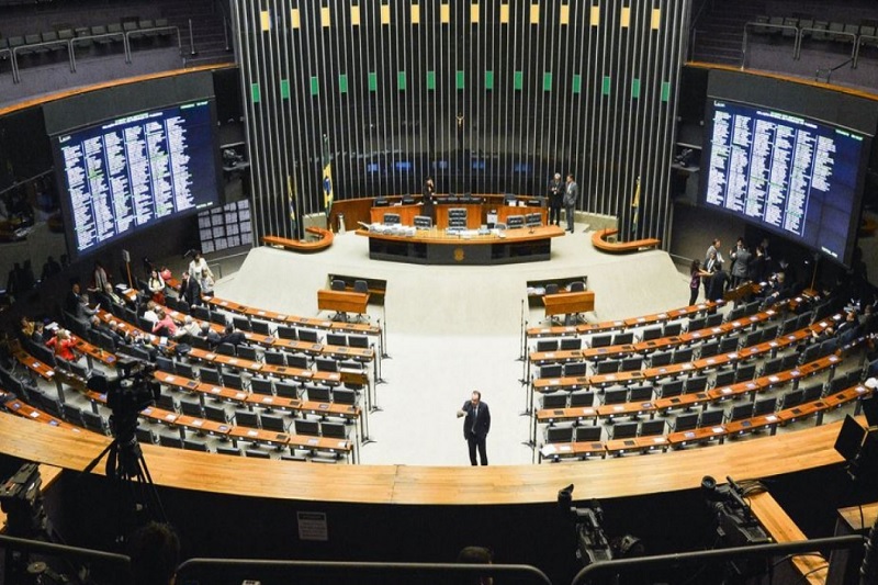 Câmara aprova projeto que torna hediondos crimes sexuais contra criança e adolescente