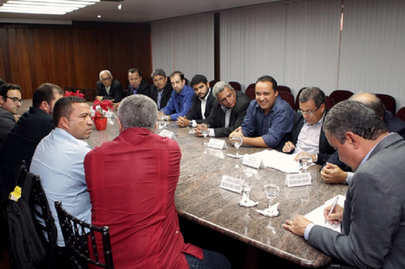 Governo se reúne para discutir instalação da policlínica de Vitória da Conquista