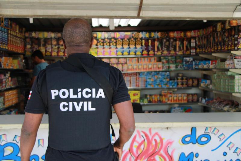 Polícia Civil fiscaliza comércio de fogos juninos no interior