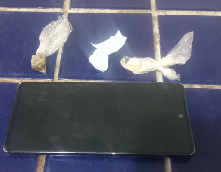 Após abordagem, polícia acaba com festa regada a drogas em Brumado