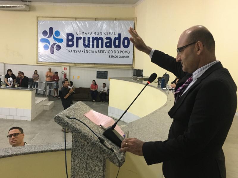 Girson Ledo é empossado novamente vereador na Câmara de Brumado
