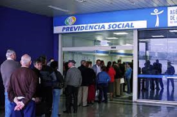 INSS bloqueia 529 mil benefícios por falta de prova de vida