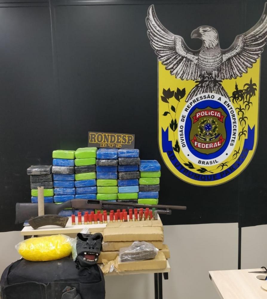 Forças de segurança descobrem 70 kg de cocaína, munições de fuzil e explosivo em Salvador