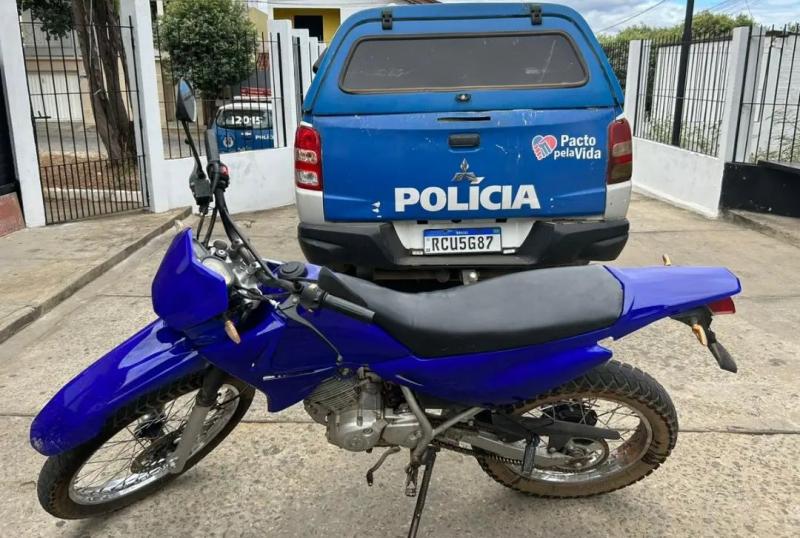 Polícia Militar apreende motocicleta irregular durante rondas em Brumado
