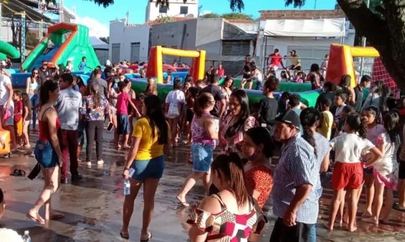 Durante programação de aniversário, prefeitura de Aracatu proporciona tarde de lazer as crianças