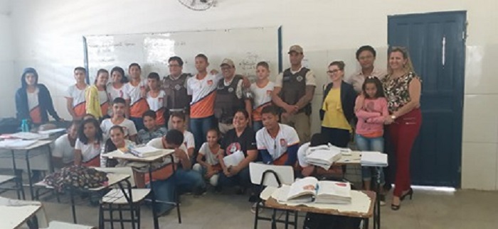 Secretaria de Educação, Polícia Militar e Conselho Tutelar de Brumado firmam parceria em prol da disciplina nas escolas