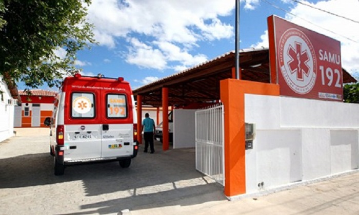 Prefeito de Brumado comemora liberação de renovação da frota do SAMU 192; ele agradece o apoio do deputado José Rocha