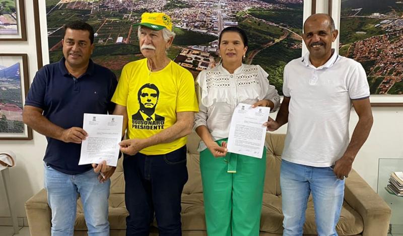 Prefeituras de Aracatu e Brumado oficializam parceria para construção de ponte