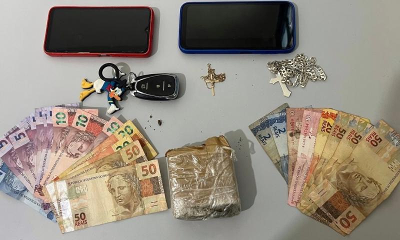 Homens são presos acusados de tráfico de drogas em Livramento de Nossa Senhora
