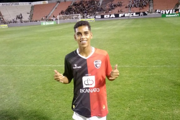 Ex-aluno do projeto Jovem Atleta Cidadão de Guajeru estreia na Copa São Paulo de Futebol Júnior