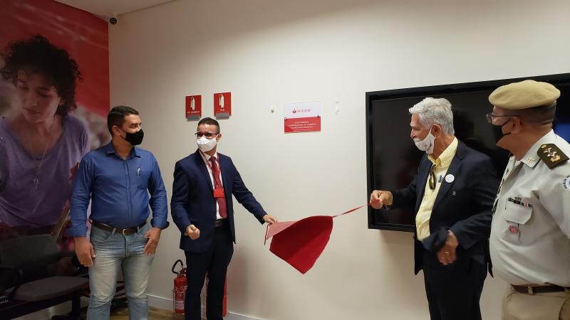 Banco Santander é inaugurado em Brumado, cerimônia contou com a presença do prefeito Eduardo Vasconcelos 