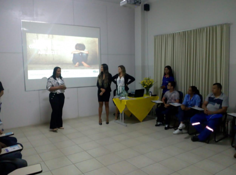 Brumado: SESOC e CREAS ministram palestra dentro da Campanha Nacional de Combate à Exploração Sexual de Crianças e Adolescentes