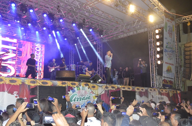 Arraiá Show de Bola em Presidente Jânio Quadros se destaca como o melhor de todos os tempos já realizado no município