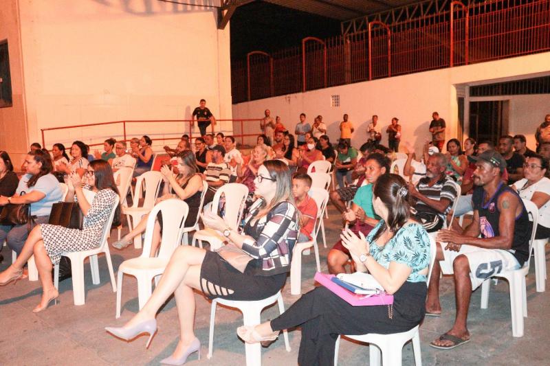Prefeitura de Brumado se reúne com moradores de Jardim de Alah para discutir os próximos passos da REURB