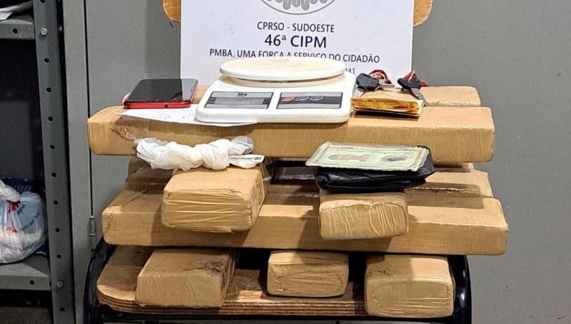 Polícia militar apreende 12 quilos de drogas durante ação em Livramento de Nossa Senhora