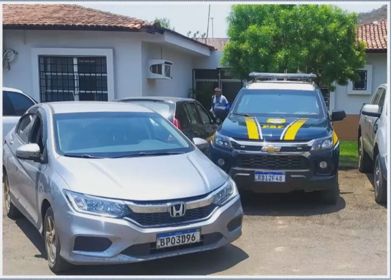 Jovem foi visitar pai que havia sido preso e acabou também detido em Barreiras; ambos estavam com veículos roubados