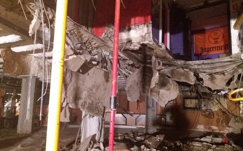 Piso de boate desaba e fere 40 pessoas em ilha na Espanha