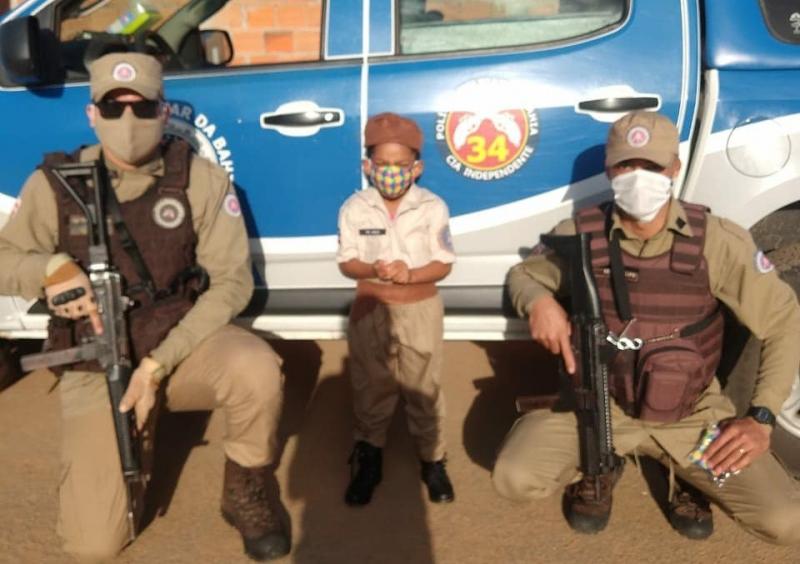 Brumado: Policiais da 34ª CIPM homenageiam a pequena Cecília Guimarães