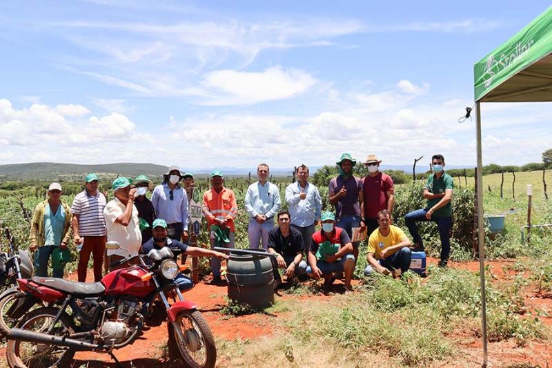 Veja o vídeo: Armazém do Criador promoveu 'Dia de Campo' a agricultores em Brumado