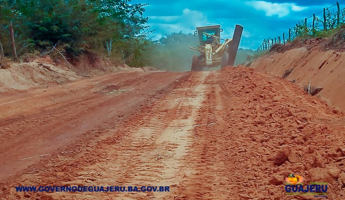 Guajeru: Serviços de patrolamento nas estradas do município são realizados com planejamento e qualidade