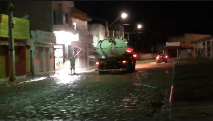 Ruas de Ituaçu são desinfetadas com hipoclorito