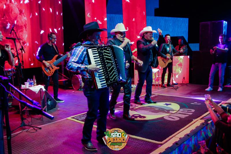 Belíssimas apresentações e grande público marcam o São Pedro do Panasco em Guajeru