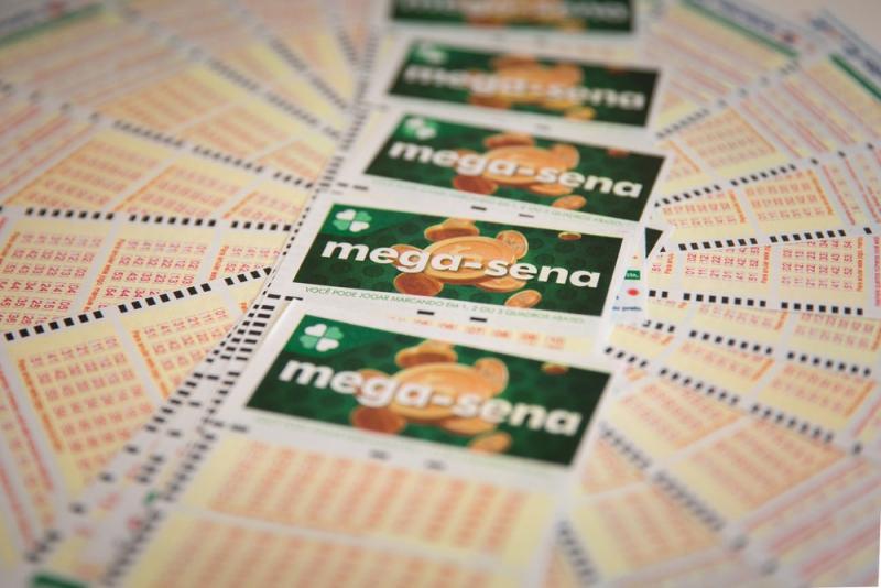 Mega-Sena pode pagar prêmio de R$ 20 milhões nesta quarta-feira