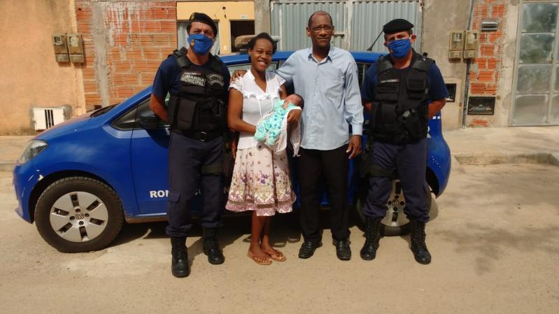 Brumado: Mulher dá à luz dentro de viatura da Guarda Municipal 
