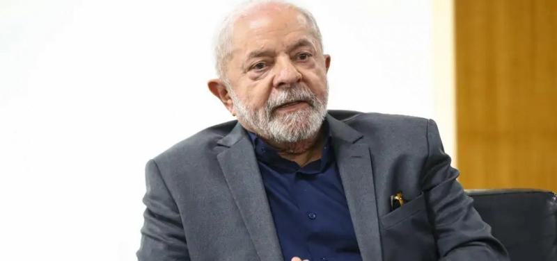 51% aprovam trabalho de Lula e 45% reprovam, indica pesquisa Quaest
