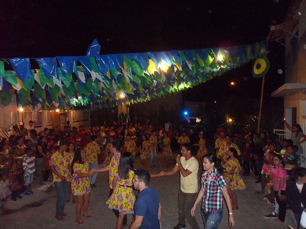 ARRAIÁ DO CRAS é realizado em Aracatu