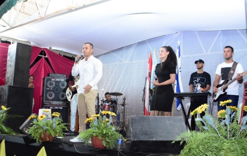 Dia do Evangélico foi comemorado em Guajeru com carreata e evento em Praça Publica